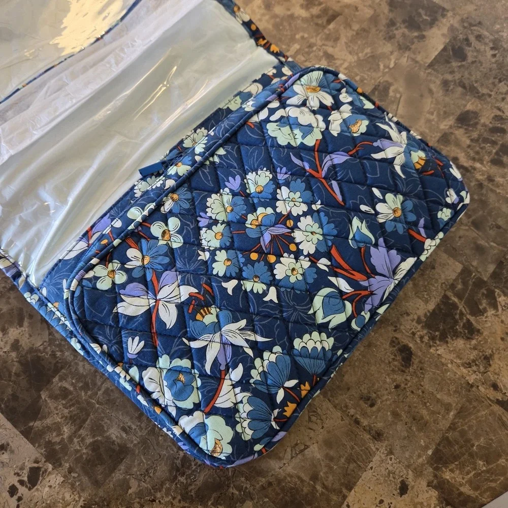 Vera Bradley Hanging Travel Organizer Cosmetic Toiletry Bag Floral Bursts NWT